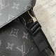 LV Messenger Voyager PM For Men